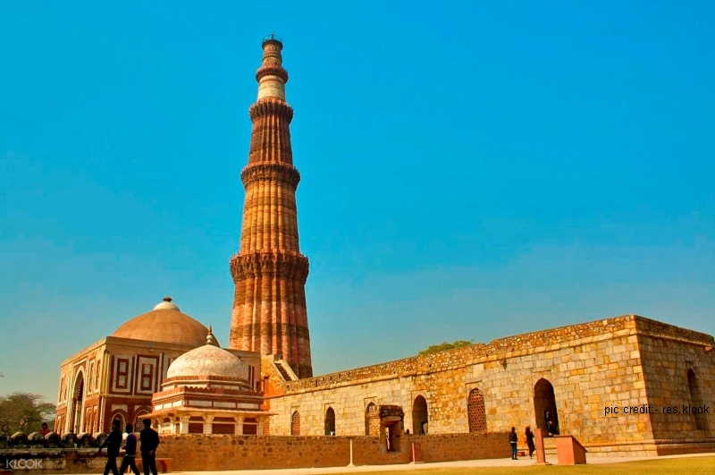 Qutub minar Best places to visit in delhi