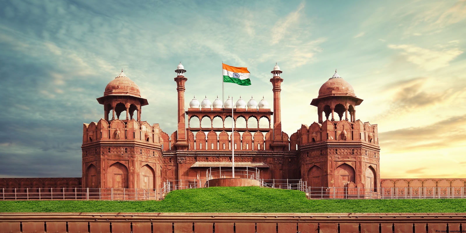 Red Fort Best Places to visit in delhi